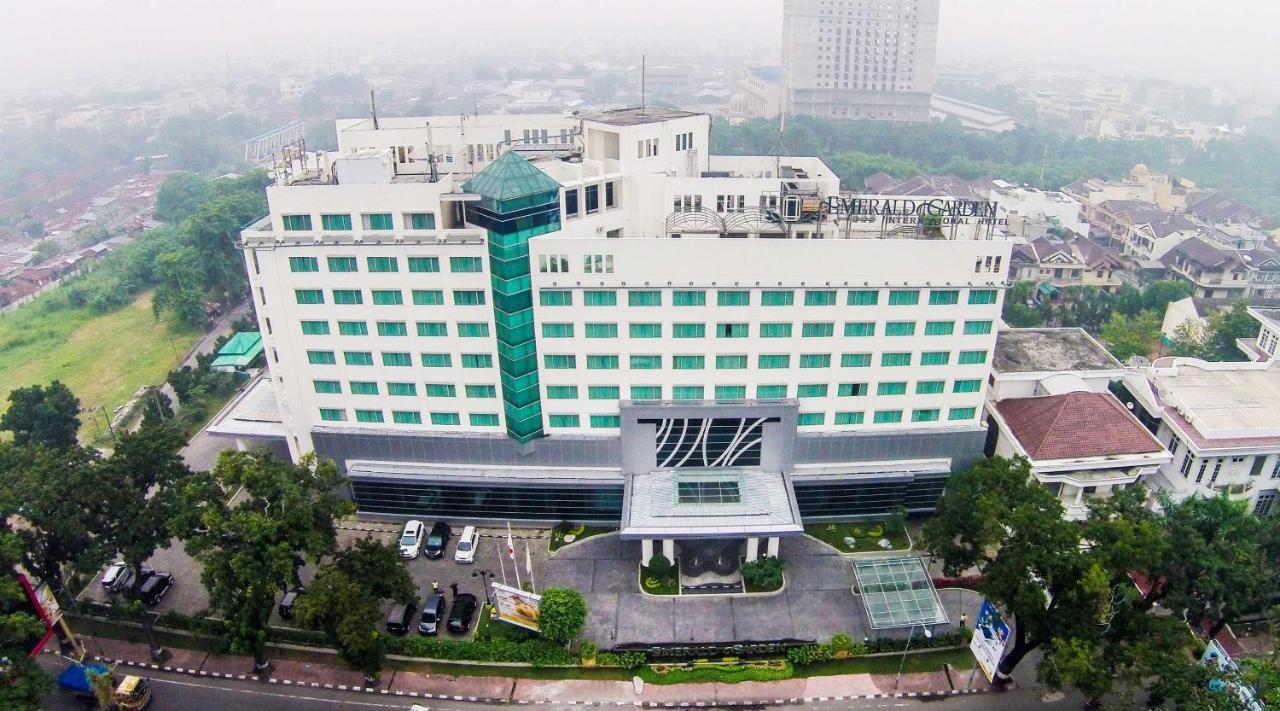 Emerald Garden International Hotel Medan Exteriér fotografie