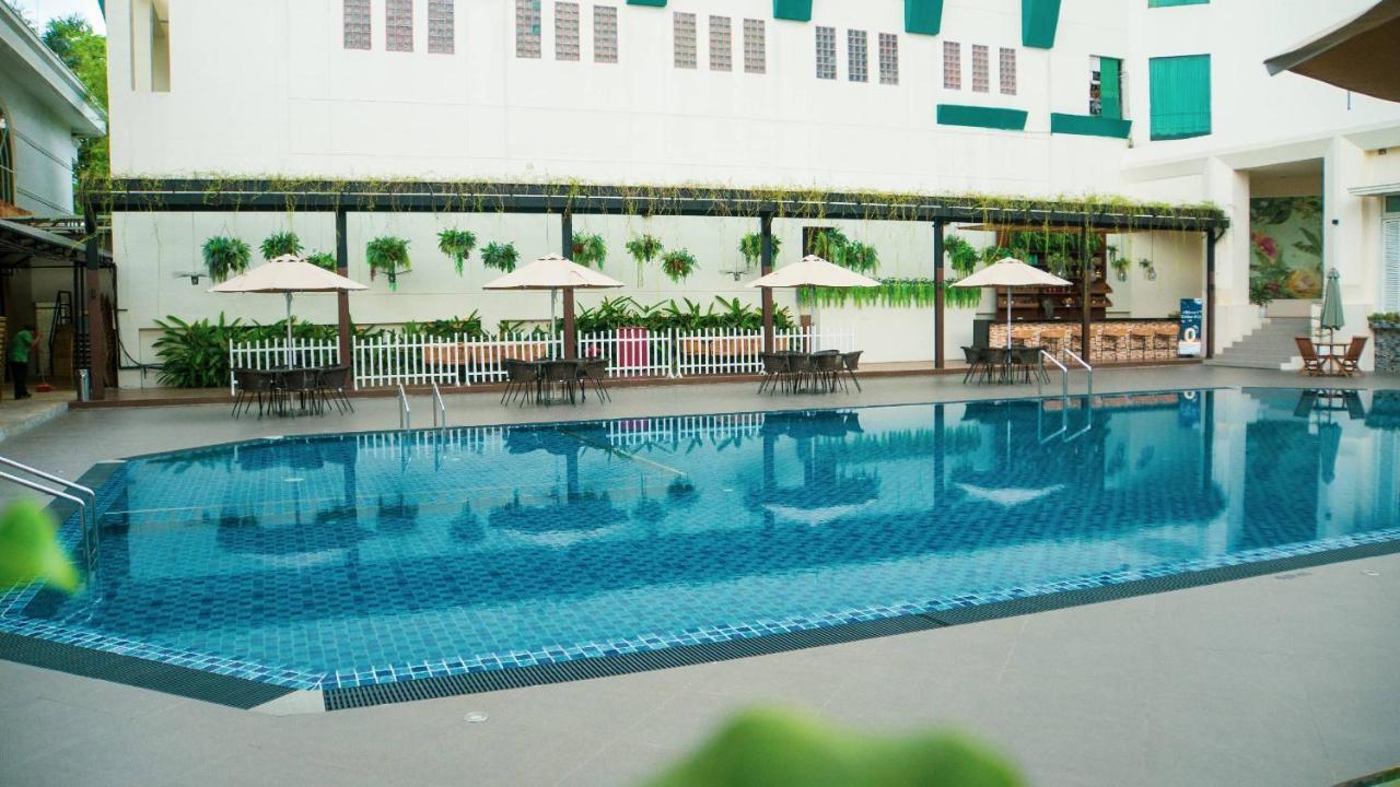 Emerald Garden International Hotel Medan Exteriér fotografie