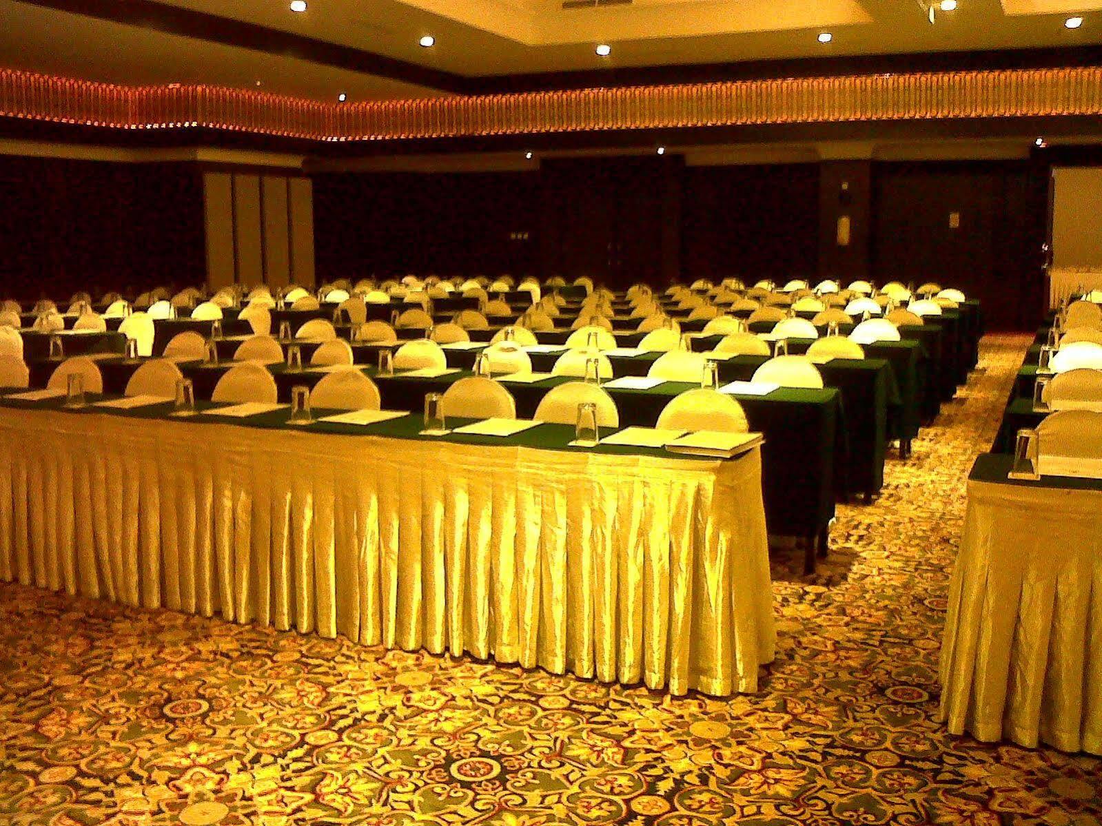Emerald Garden International Hotel Medan Exteriér fotografie